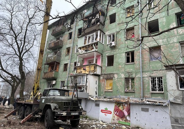 Внаслідок ракетного удару по Запоріжжю пошкоджено 15 багатоповерхівок. || Фото: t.me/kurtievofficial