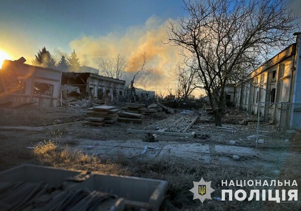 Вдарили ракетами класу Х та із ЗРК С-300: фото наслідків вибухів у Запорізькій області ||- фото: zp.npu.gov.ua