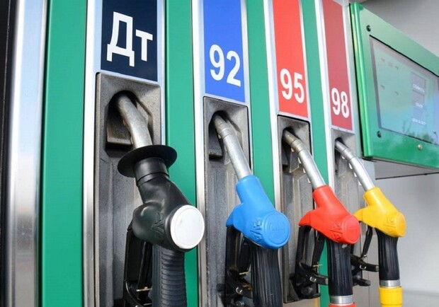В Киевской области каждая вторая заправка продает топливо по завышенным ценам. || Фото: biz.censor.net