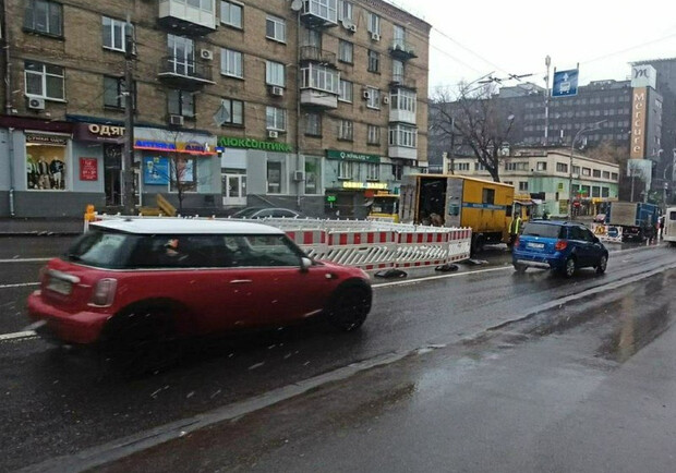 На Шулявке почти на месяц ограничили движение авто: в чем причина. || Фото: t.me/lossolomas_kyiv