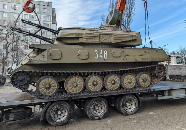 С территории музея Богуслаева вывозят военную технику: что известно - || фото: motorsich.com