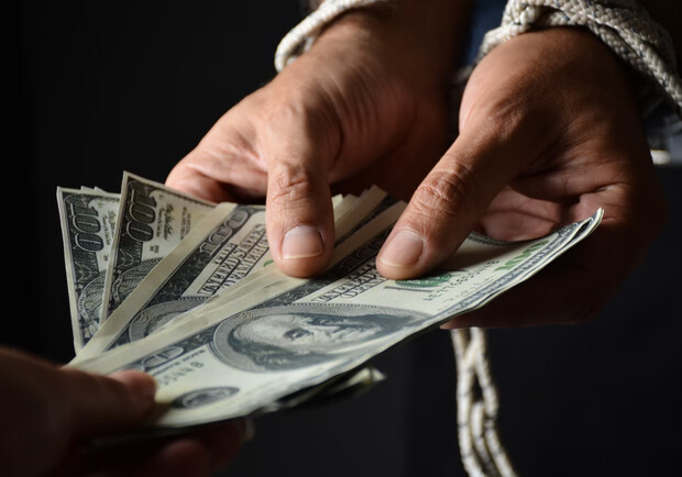 У Києві урядовець КМДА продавав місця на ярмарках за 500 доларів. || Фото: unsplash.com