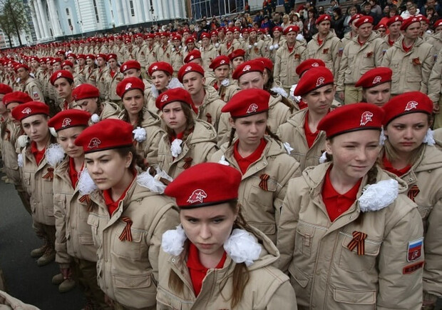 У Запорізькій області окупанти хочуть прийняти присяги "юнармійців" - || фото: vogazeta