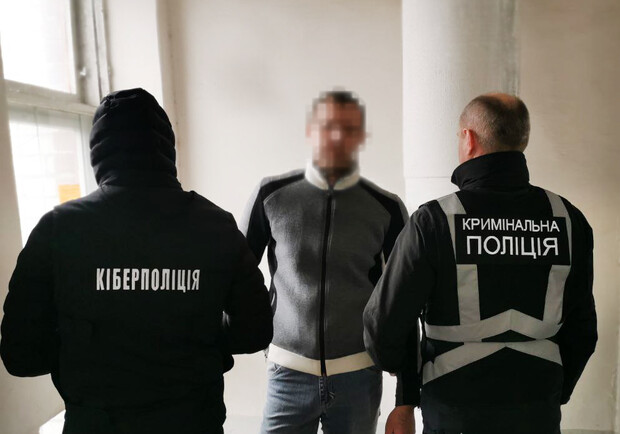В Запорожье псевдоволонтер обманул жену без вести пропавшего бойца ВСУ - || фото: zp.npu.gov.ua