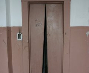 В Запорожье обещают отремонтировать все лифты. Фото vgorode.ua