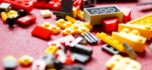 Где в Киеве можно увидеть макет мариупольского драмтеатра из сотен деталей LEGO