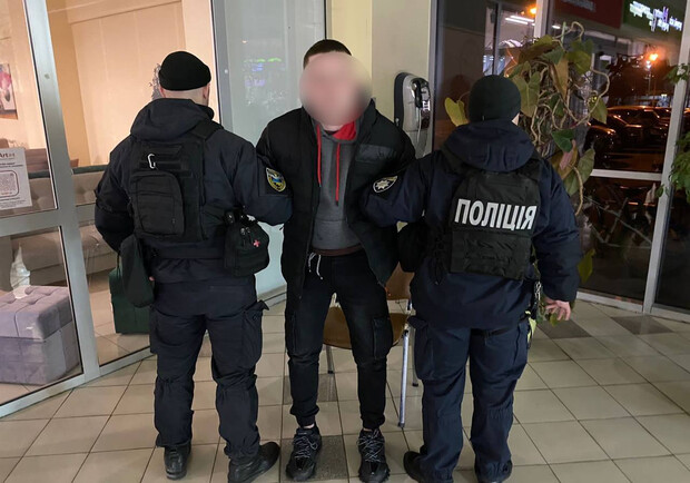 В Броварах парень напал на девушку в ТРЦ и попытался ее изнасиловать. || Фото: Андрей Небытов