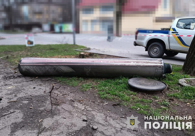 В Запорожье вражеская ракета разрушила производственный цех || - фото: zp.npu.gov.ua