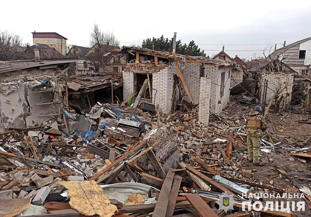 Потеряла папу и сестру, а мама – в реанимации: в Запорожье собирают деньги для пострадавшей от ракеты семьи - фото: ГУНП в Запорожской области