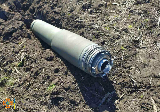 В двух районах Запорожской области обнаружили снаряды от РСЗО. || Фото: dp.dsns.gov.ua