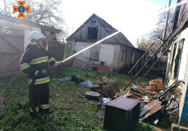 В Запорожском районе произошел пожар в жилом доме: погибли три человека. || Фото: t.me/gu_dsns_zp
