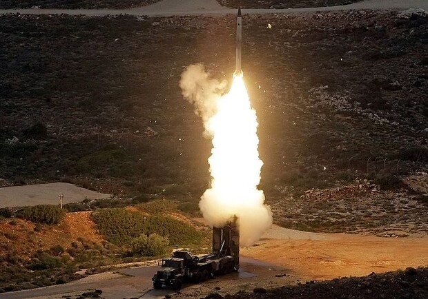 Ночью РФ выпустила ракеты С-300 с оккупированной территории Запорожской области. || Фото: afp.com