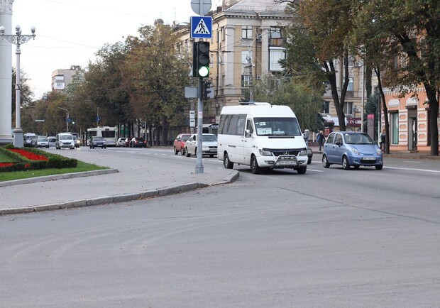 В Запорожье 40% водителей маршруток ушли защищать Украину на фронте. || Фото: zp.vgorode.ua