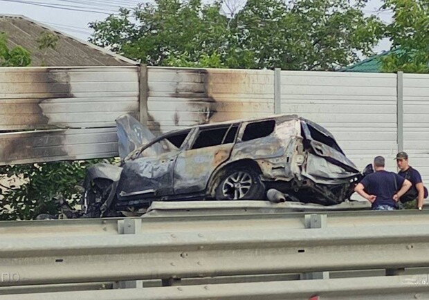 В Симферополе взорвался автомобиль коллаборанта из Запорожской области. || Фото из российских телеграмм-каналов