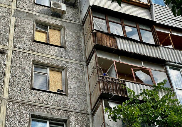 Повреждены 16 многоэтажек: в Запорожье ликвидируют последствия ракетного удара. || Фото: t.me/kurtievofficial