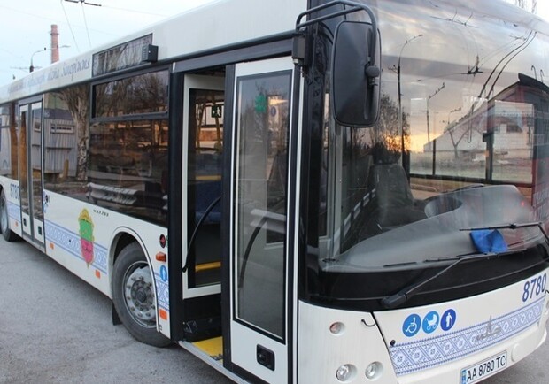 В Запорожье возобновляют работу автобусов №98 -|| фото: zp.gov.ua