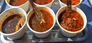 Борщ с бычками у библиотеки и концерт в Горсаду: как одесситы отмечали День независимости