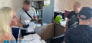 В Днепре владелец пунктов обмена валют и его сообщники присвоили 800 тысяч долларов