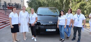 Трем громадам Киевской области передали авто для маломобильных людей: к кому обращаться за вызовом