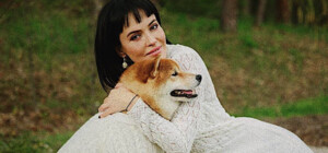 Даша Астафьева обвиняет ветклинику в убийстве ее собаки