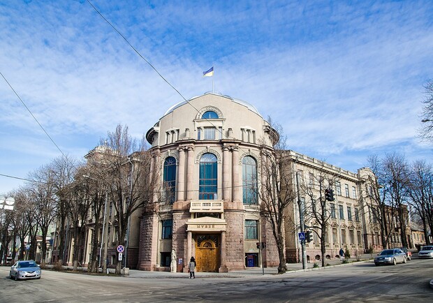 В Запорожском краеведческом музее исчезло более 3500 предметов антиквариата. || Фото: ru.wikipedia.org/Тарас Гаркуша