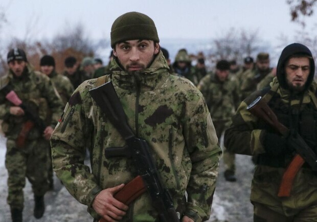 Кадыровцы "отжимают" магазины в оккупированном Токмаке. || Фото: facebook.com/110tro