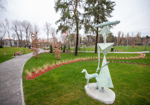 На вулиці Алматинській відкрили сквер із артоб'єктами - фото. || Фото: kyivcity.gov.ua