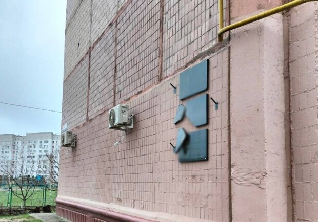 В Запорожье повредили мемориальные доски погибшим военным. || Фото: zp.npu.gov.ua