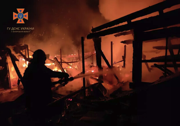 Внаслідок обстрілів у Запорізькій області почалися пожежі - || фото: zp.dsns.gov.ua