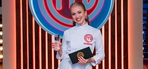 Победительницей 