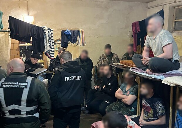 В Запорожье заключенный обманул военнослужащих на 100 тысяч гривен. || Фото: zp.npu.gov.ua