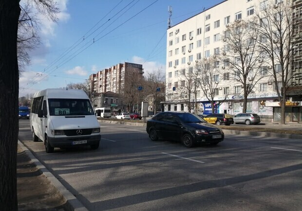 В Запорожье могут расторгнуть договоры с некоторыми маршрутными перевозчиками. || Фото: zp.vgorode.ua