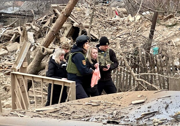 8-летняя девочка, ее отец и водитель троллейбуса: известно о погибших в Запорожье. || Фото: t.me/kurtievofficial