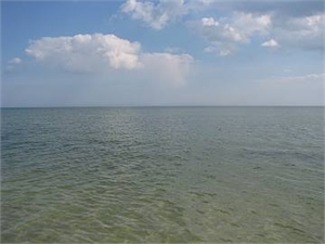 Питьевая и морская вода в норме. Фото: www.arabatka.in.ua.