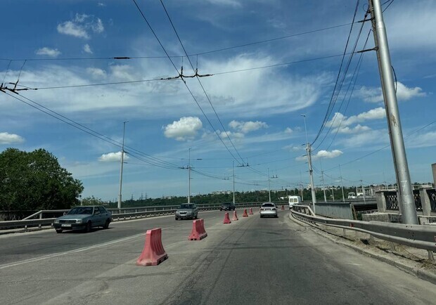 У Запоріжжі знову перекриють рух транспорту через греблю ДніпроГЕС. || Фото: zp.vgorode.ua