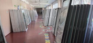 В Одессе произошел скандал из-за замены окон в лицее: на них дали деньги благотворители, но их все равно покупают