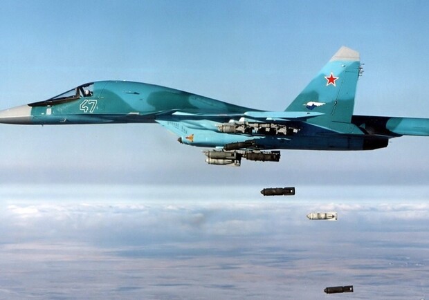 Россия применяет фугасные авиабомбы с модулями планирования для атак Запорожья. || Фото: defence-ua.com
