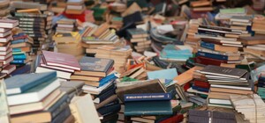 Киян запрошують обміняти російськомовні книжки на українські по “шокуючій знижці”