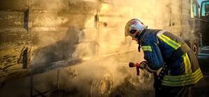 На трассе Одесса – Киев загорелся грузовик с зерном