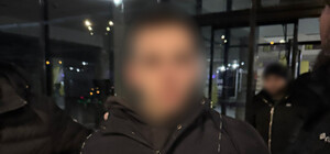 Подрыв взрывчатки на автостоянке возле госучреждения: в Одессе задержали исполнителя теракта