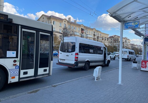 В Запорожье еще одна категория населения получит 50% скидки на проезд - фото: Vgorode