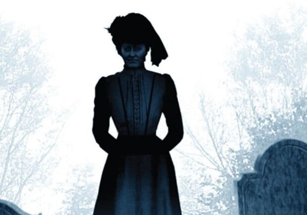 Женщина в черном