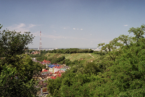Киевляне взволнованы уничтожением горы.
Фото maximus_chatsky, с сайта www.flickr.com