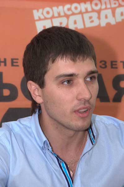 Александр Рябуха говорит, что на прямом эфире целовались только настоящие пары. Фото Vgorode.ua.