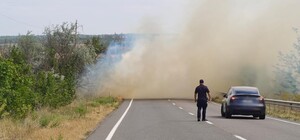 На трассе Одесса – Рени ограничили движение: горит фура