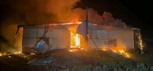 Масштабный пожар: беспилотник поджег агропредприятие в Харьковской области (фото)