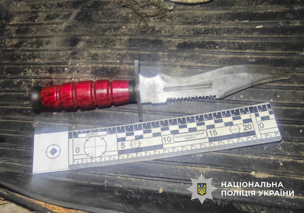 На Одещині чоловіка судитимуть за холодну зброю та систематичні порушення ПДР