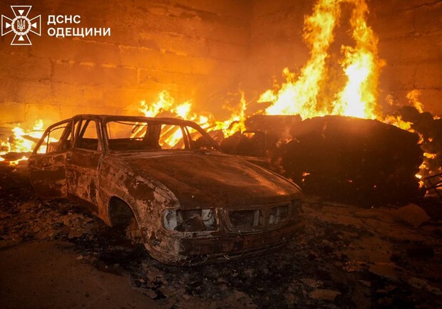 Ворог вдарив по цивільній інфраструктурі Одеси: подробиці
