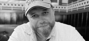 Под Запорожьем ВСУ ликвидировали российского пропагандиста Ивана Зуева, ранее награждавшего Путин