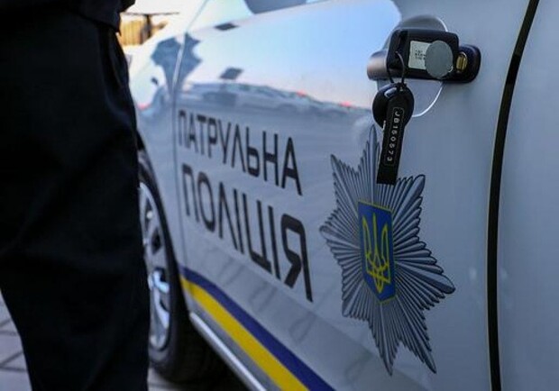 Затримання чоловіка біля ТЦ "Острів" в Одесі: що кажуть патрульні